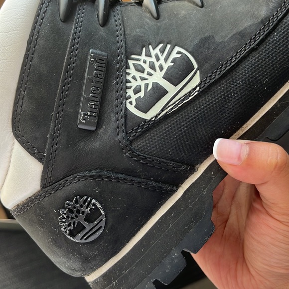 *SOLD* Size 7 black Timberlands, women’s - Picture 5 of 8